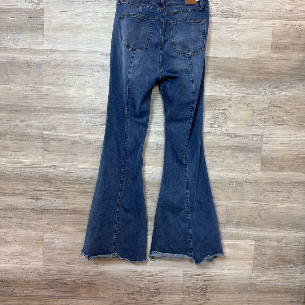 Judy Blue JB8490 High Rise Seamed Front Raw Hem Flare Jeans size 7 - Picture 9 of 10